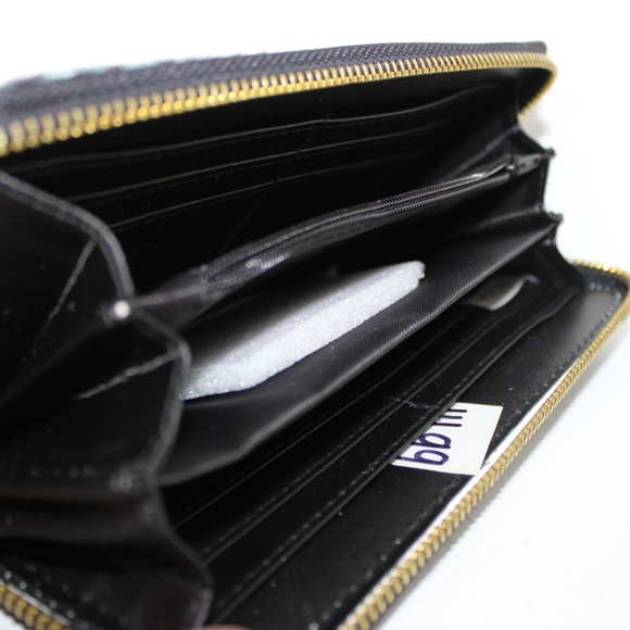 Fur Texture Wallet - Picture 3 of 3